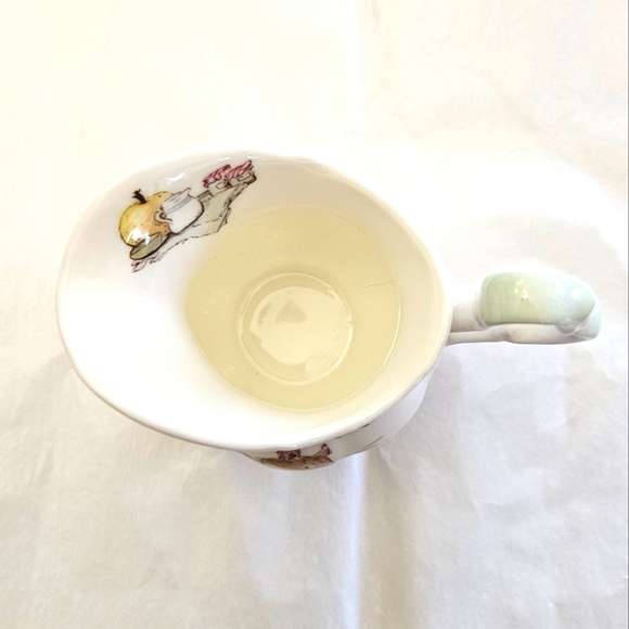 "Tea Service" creamer from the Brambly Hedge series by Royal Doulton. - Picture 4 of 9